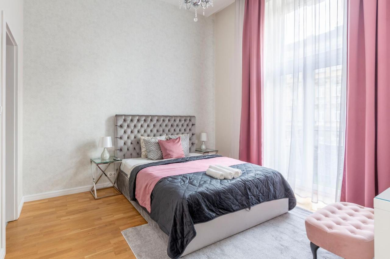 Luxury 3Bedrm 2Bathrm Apartment With Danube River View Budapest Exterior photo